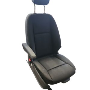 Mercedes-Benz Sprinter 907/910 / od roku výroby 2018 / sedadlo řidiče / sedačka levá přední / bez vyhřívání / loketní opěrka / výsuvný sedák / nutné vyčistit / A0009106505